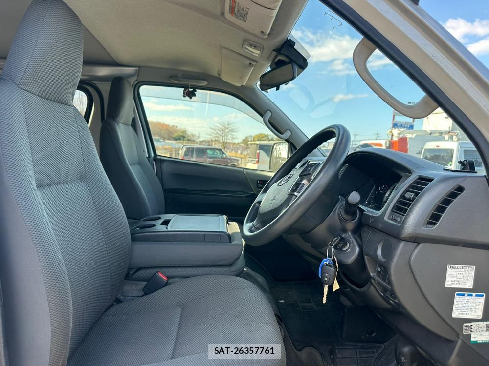 Toyota HIACE VAN 2020 1589916-11