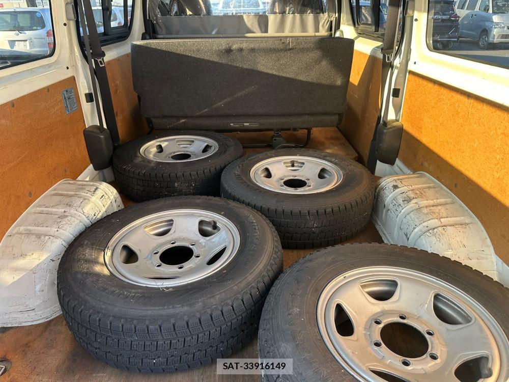 Toyota HIACE VAN 2019 1632784-25