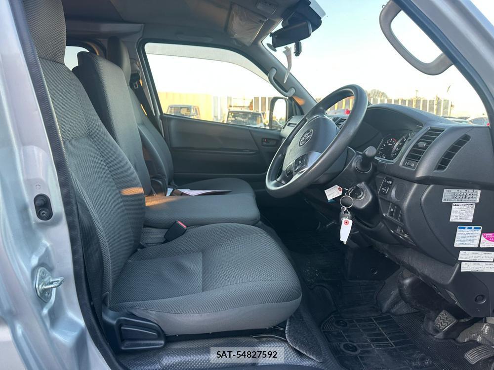 Toyota HIACE VAN 2020 1706770-13