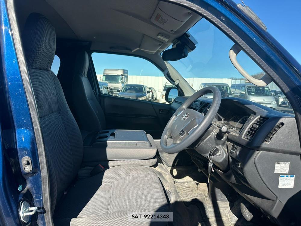 Toyota HIACE VAN 2019 1721381-11