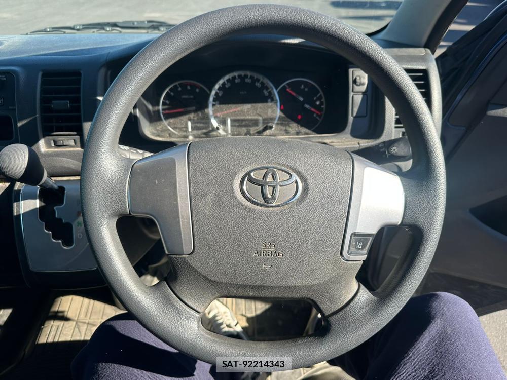 Toyota HIACE VAN 2019 1721381-13