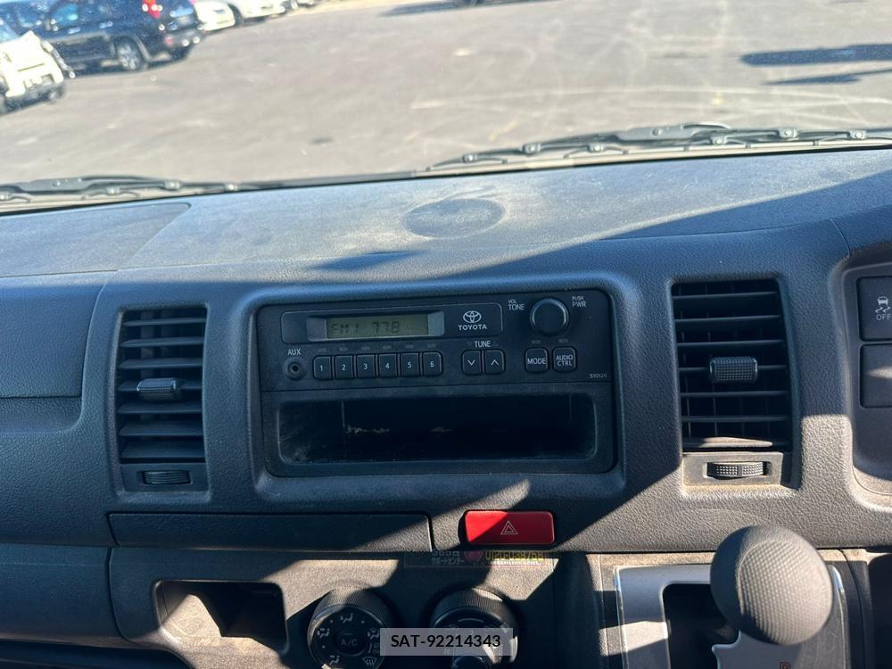Toyota HIACE VAN 2019 1721381-18
