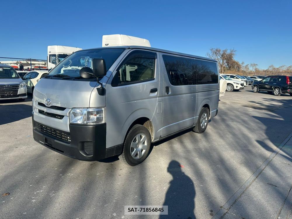Toyota HIACE VAN 2019 1589911-0