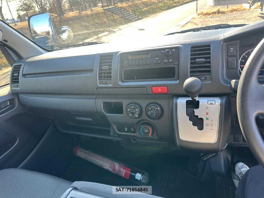 Toyota HIACE VAN 2019 1589911-17