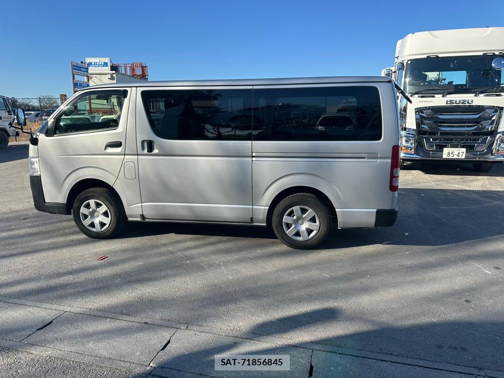 Toyota HIACE VAN 2019 1589911-1