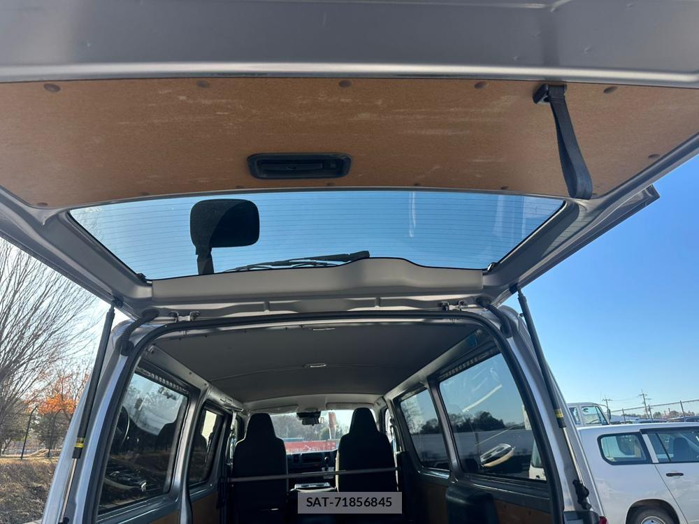 Toyota HIACE VAN 2019 1589911-23