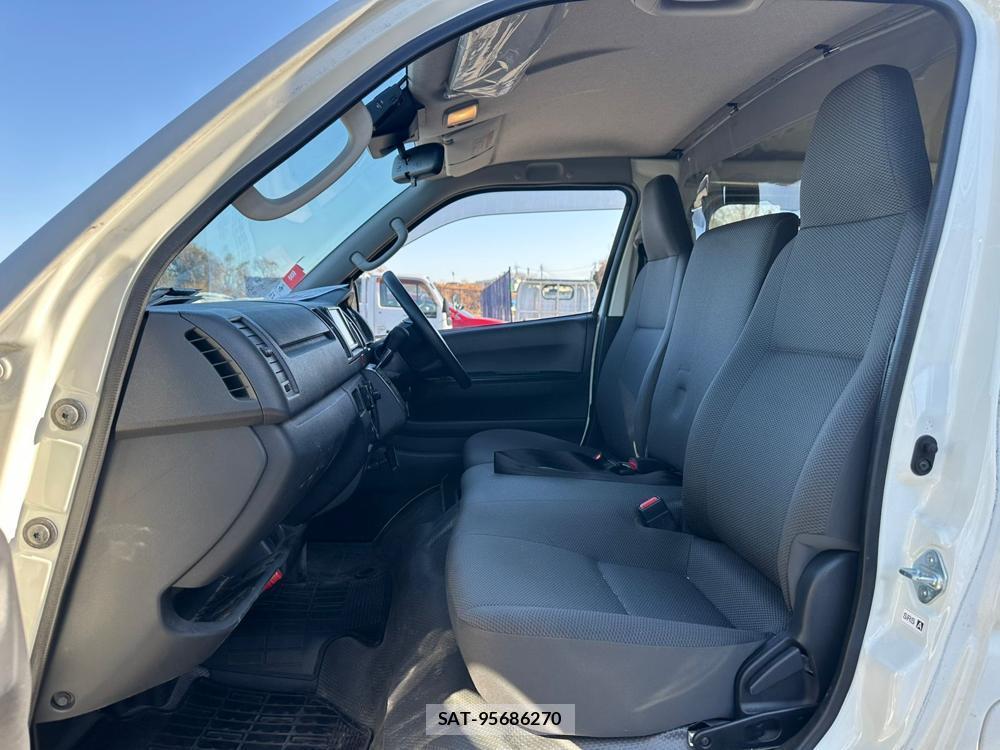 Toyota HIACE VAN 2020 1761857-10