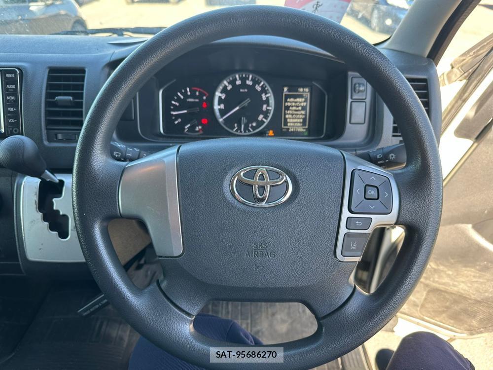 Toyota HIACE VAN 2020 1761857-13