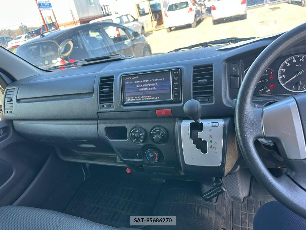Toyota HIACE VAN 2020 1761857-17