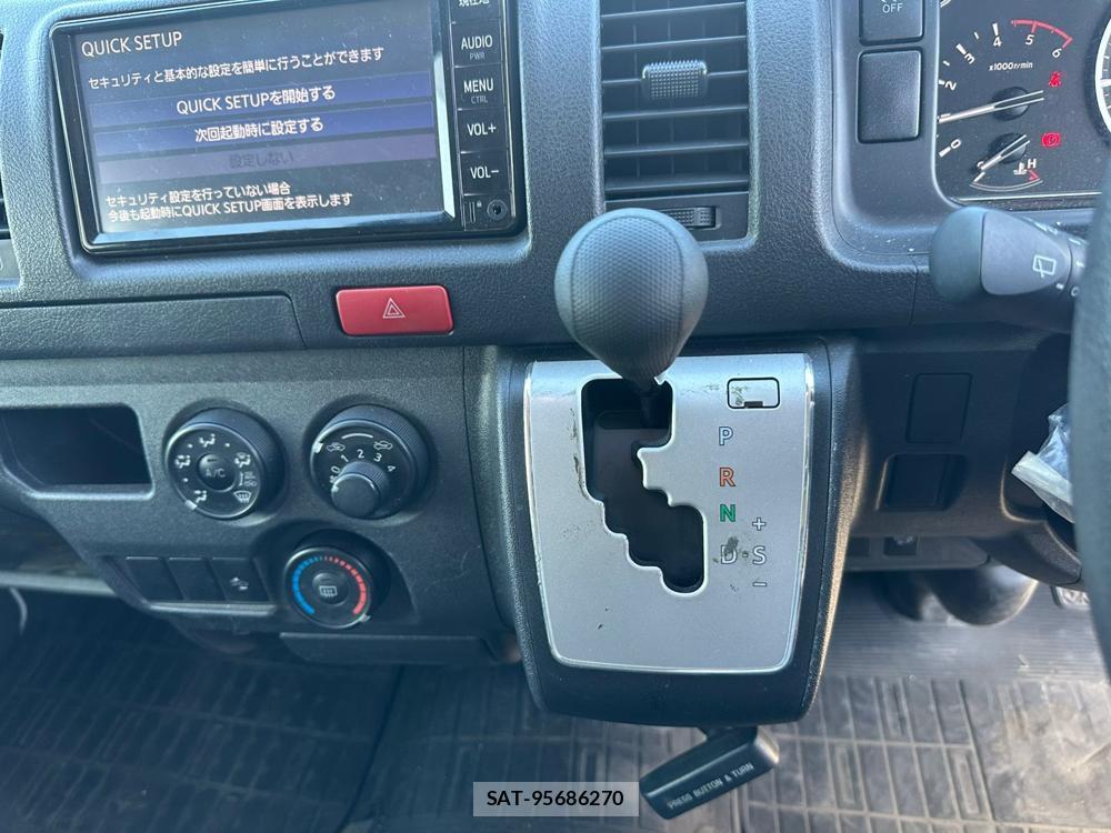 Toyota HIACE VAN 2020 1761857-19