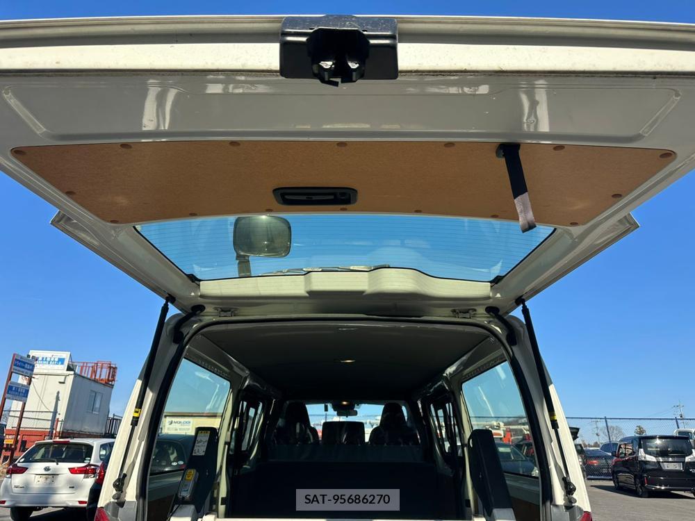 Toyota HIACE VAN 2020 1761857-28