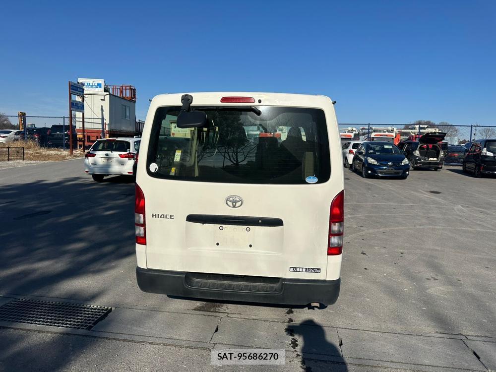 Toyota HIACE VAN 2020 1761857-3