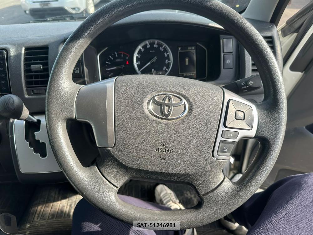 Toyota HIACE VAN 2020 1987280-13