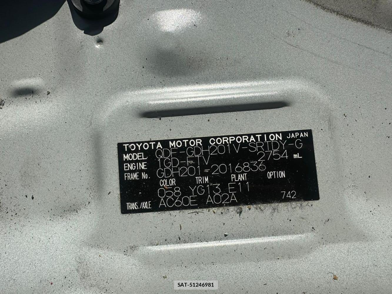 Toyota HIACE VAN 2020 1987280-39