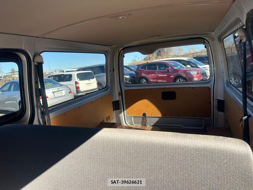 Toyota HIACE VAN 2019 1921004-23