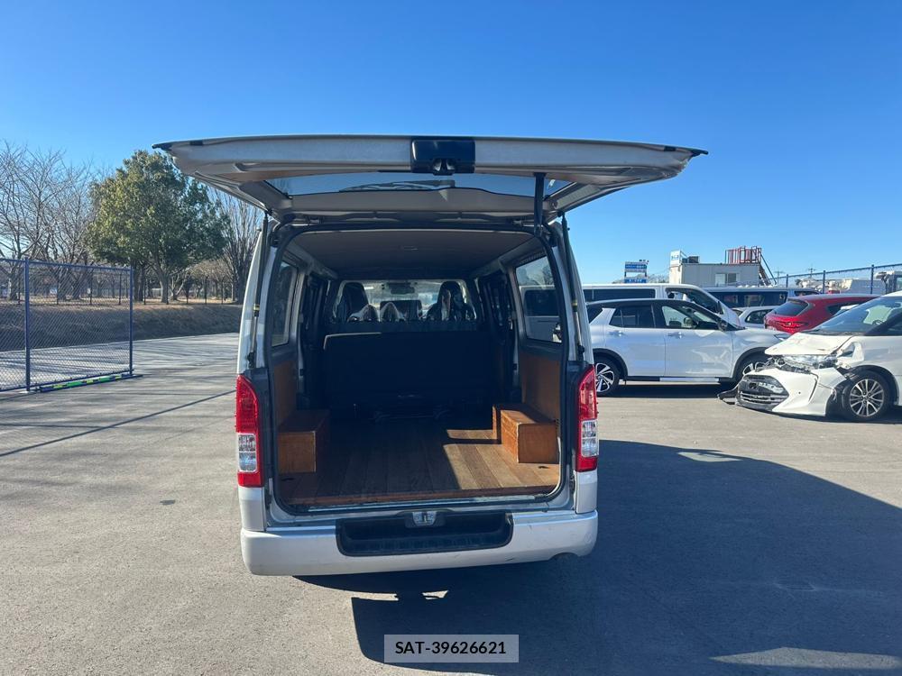 Toyota HIACE VAN 2019 1921004-27