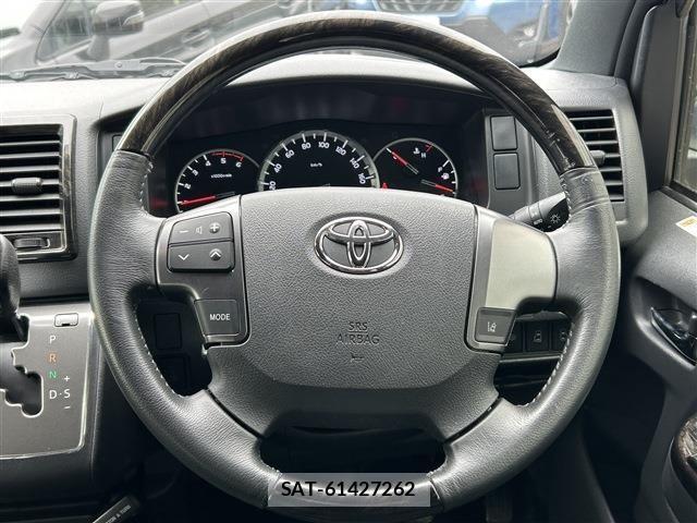 Toyota HIACE VAN 2020-03 4593381-10