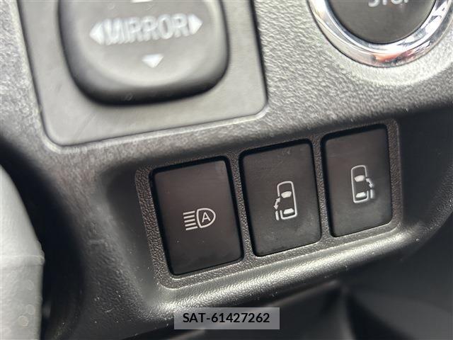Toyota HIACE VAN 2020-03 4593381-13