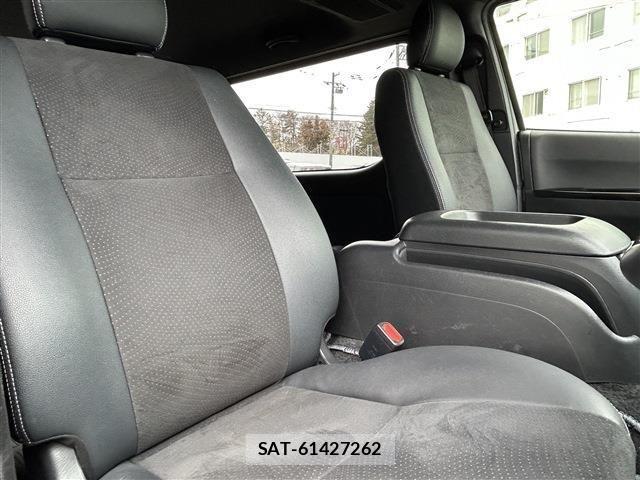 Toyota HIACE VAN 2020-03 4593381-22