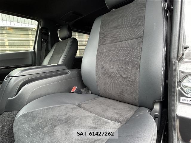 Toyota HIACE VAN 2020-03 4593381-23