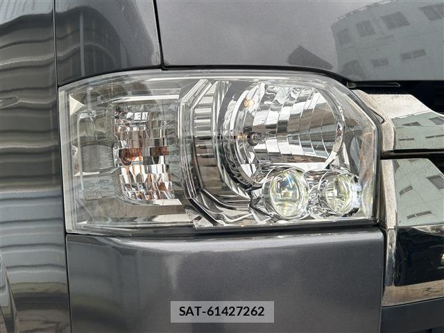Toyota HIACE VAN 2020-03 4593381-6