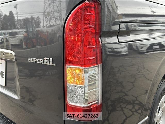 Toyota HIACE VAN 2020-03 4593381-8