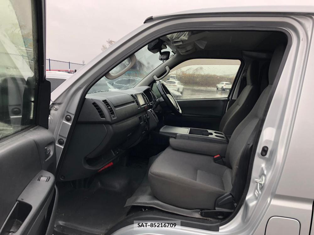 Toyota HIACE VAN 2019 5358331-10