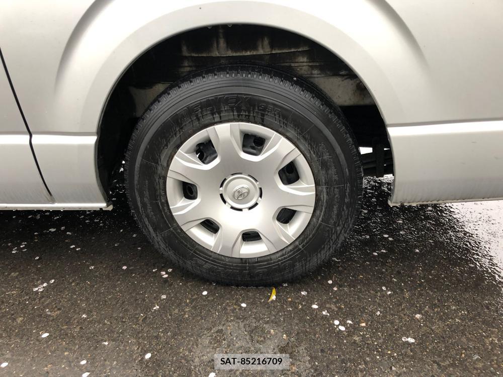 Toyota HIACE VAN 2019 5358331-32