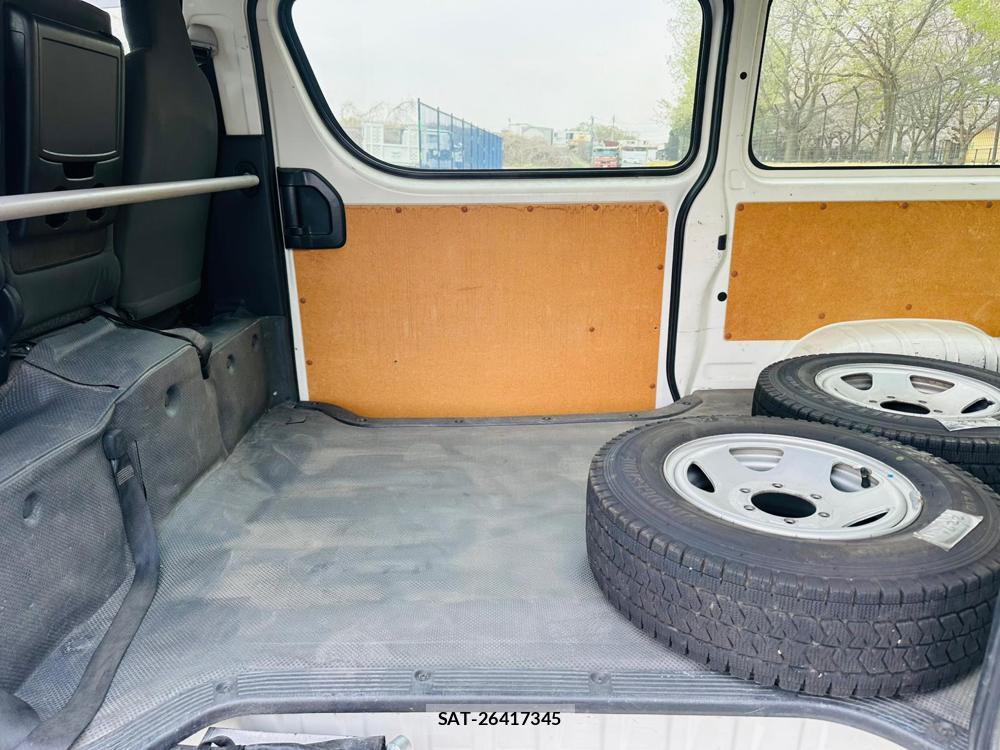 Toyota HIACE VAN 2020 5852479-9