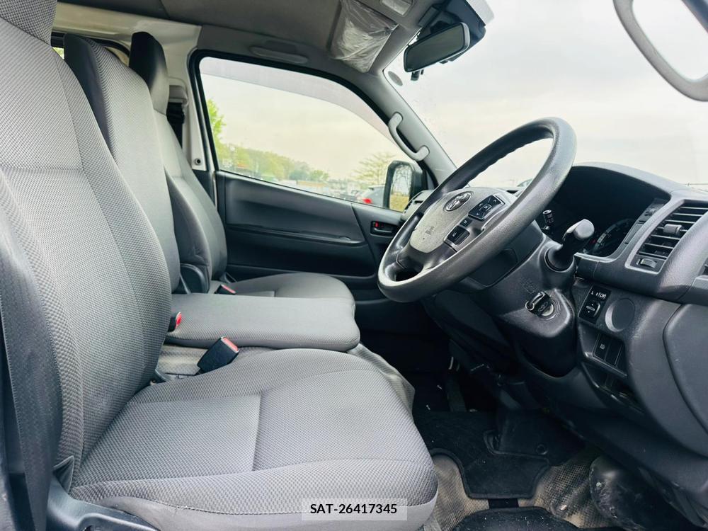 Toyota HIACE VAN 2020 5852479-11