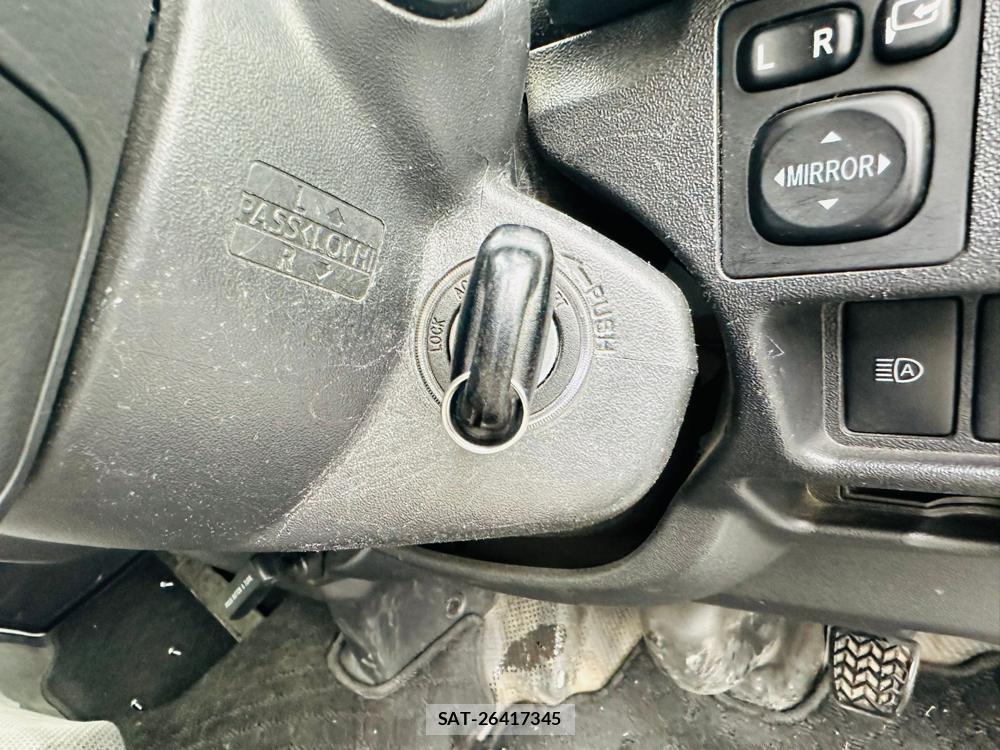 Toyota HIACE VAN 2020 5852479-16