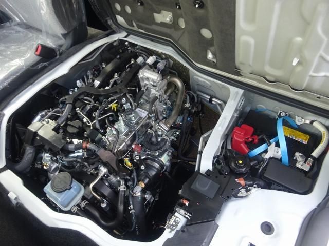 Toyota HIACE VAN 2026-01 6050455-9