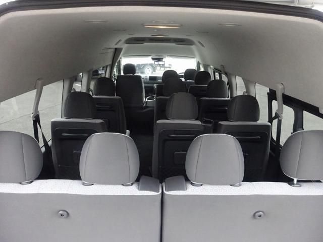 Toyota HIACE VAN 2026-01 6050455-18