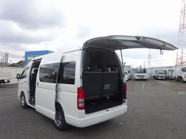 Toyota HIACE VAN 2026-01 6050455-1