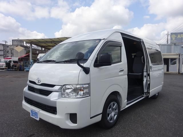 Toyota HIACE VAN 2026-01 6050455-2