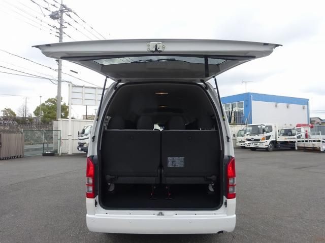 Toyota HIACE VAN 2026-01 6050455-6