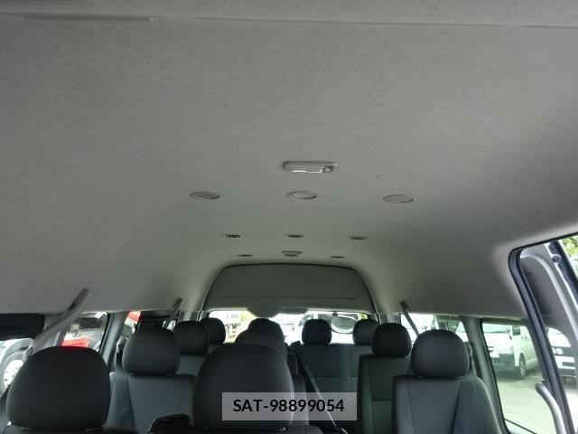 Toyota HIACE VAN 2021-08 6676175-13