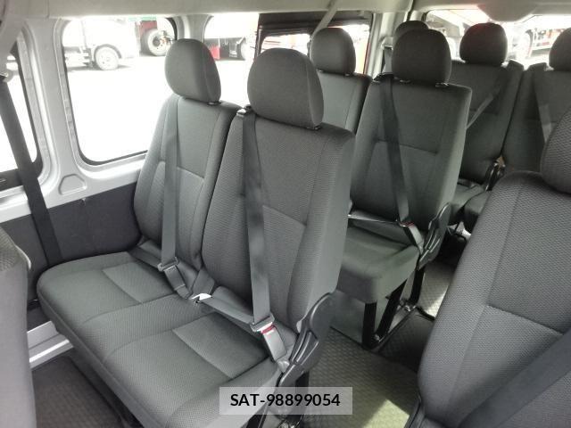 Toyota HIACE VAN 2021-08 6676175-16