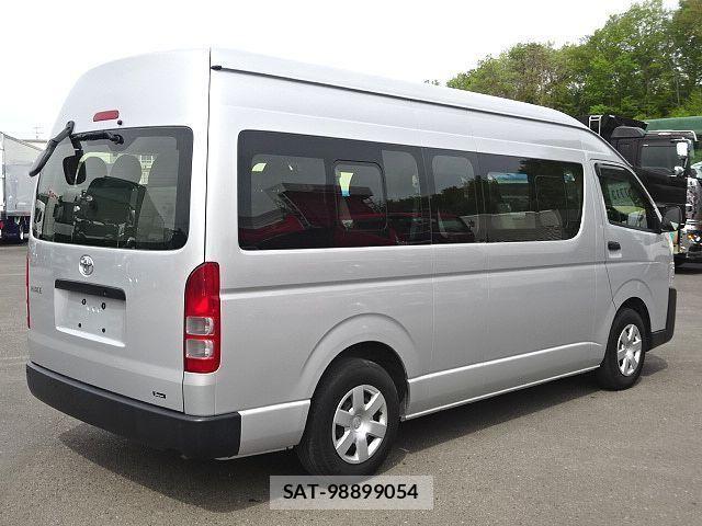 Toyota HIACE VAN 2021-08 6676175-7