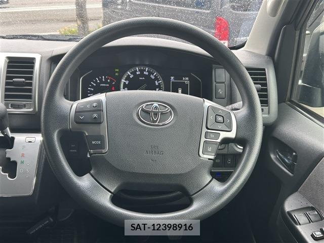 Toyota HIACE VAN 2022-08 6751799-10