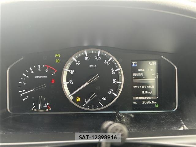 Toyota HIACE VAN 2022-08 6751799-11