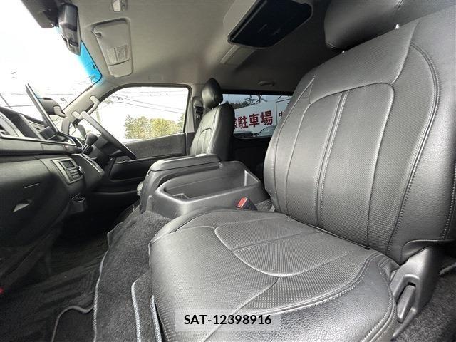 Toyota HIACE VAN 2022-08 6751799-22