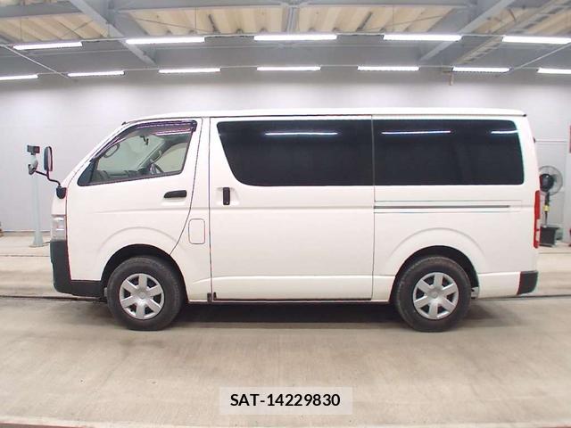 Toyota HIACE VAN 2020 6762415-1