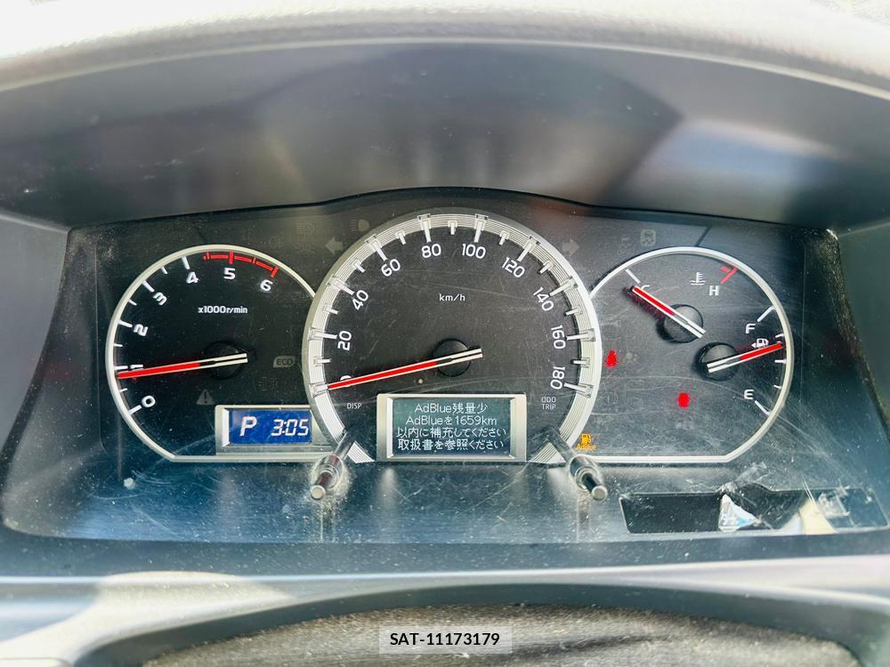 Toyota HIACE VAN 2019 6700940-15