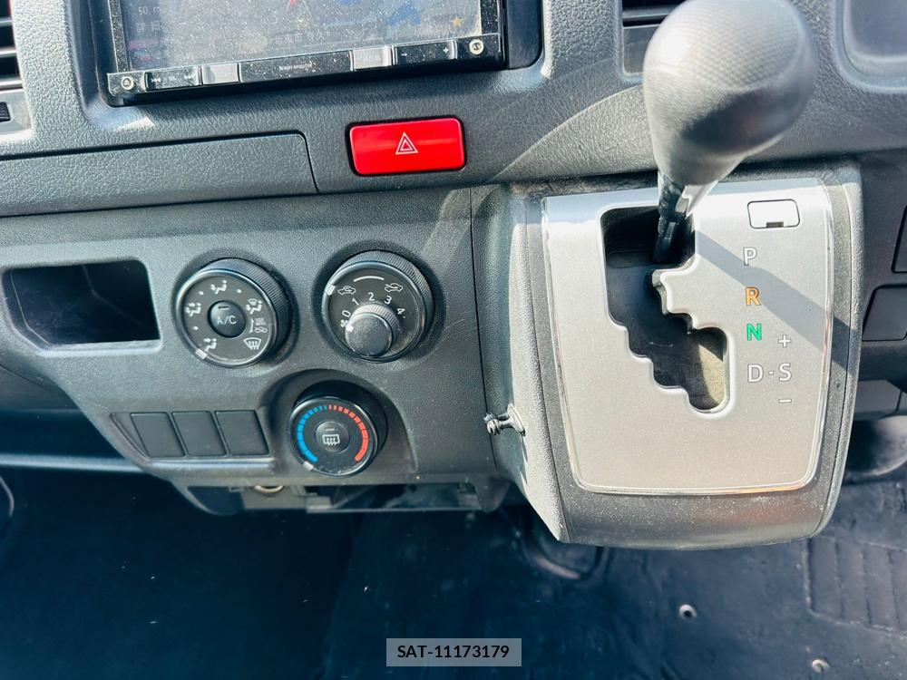 Toyota HIACE VAN 2019 6700940-19
