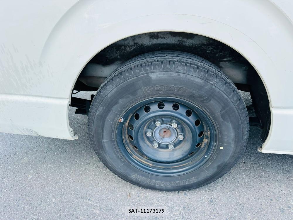 Toyota HIACE VAN 2019 6700940-27