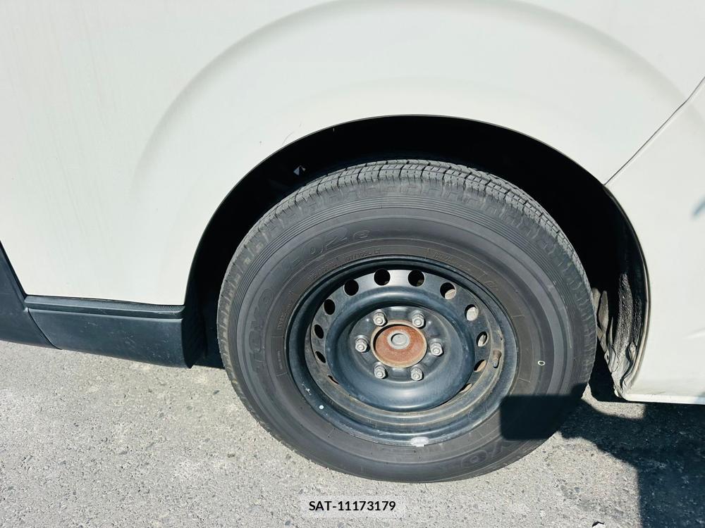 Toyota HIACE VAN 2019 6700940-29