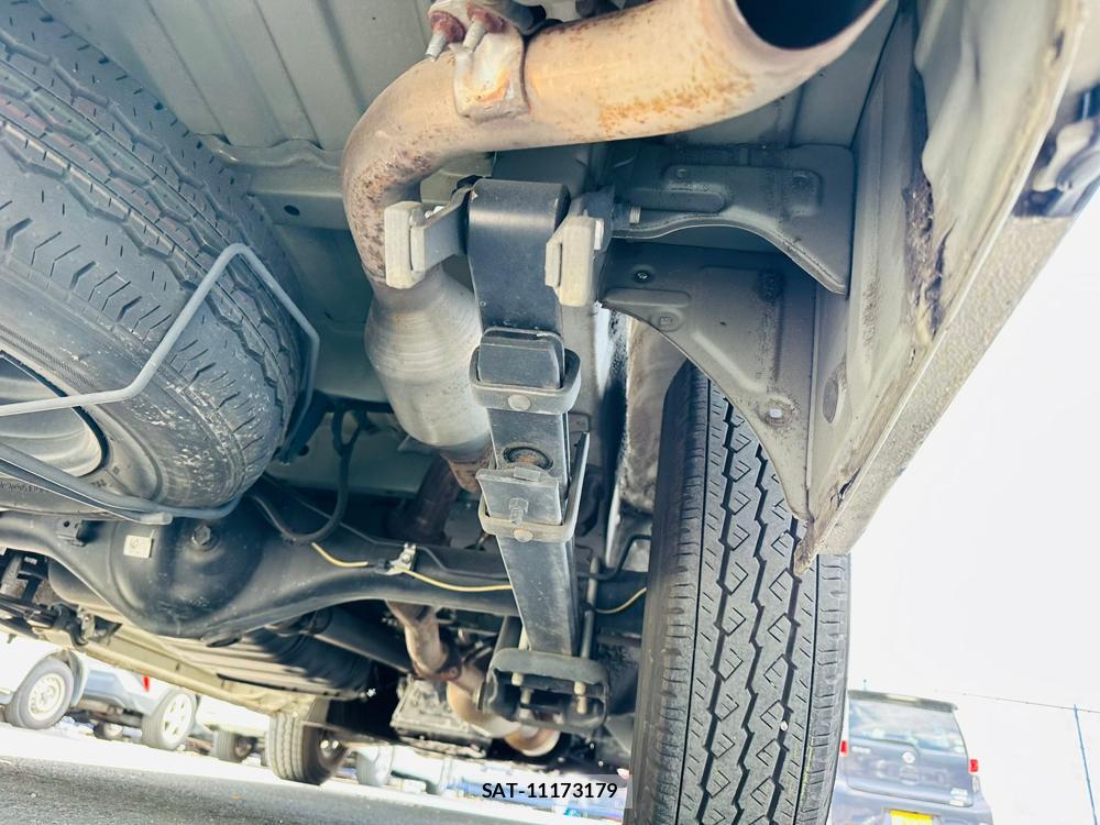 Toyota HIACE VAN 2019 6700940-36