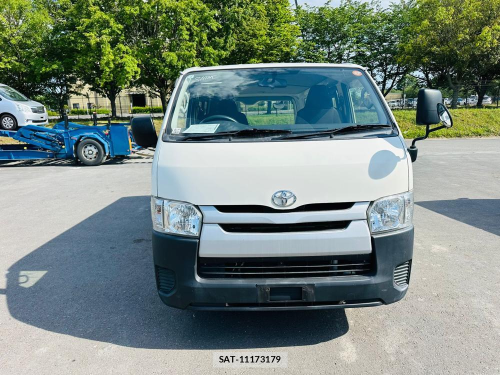 Toyota HIACE VAN 2019 6700940-7