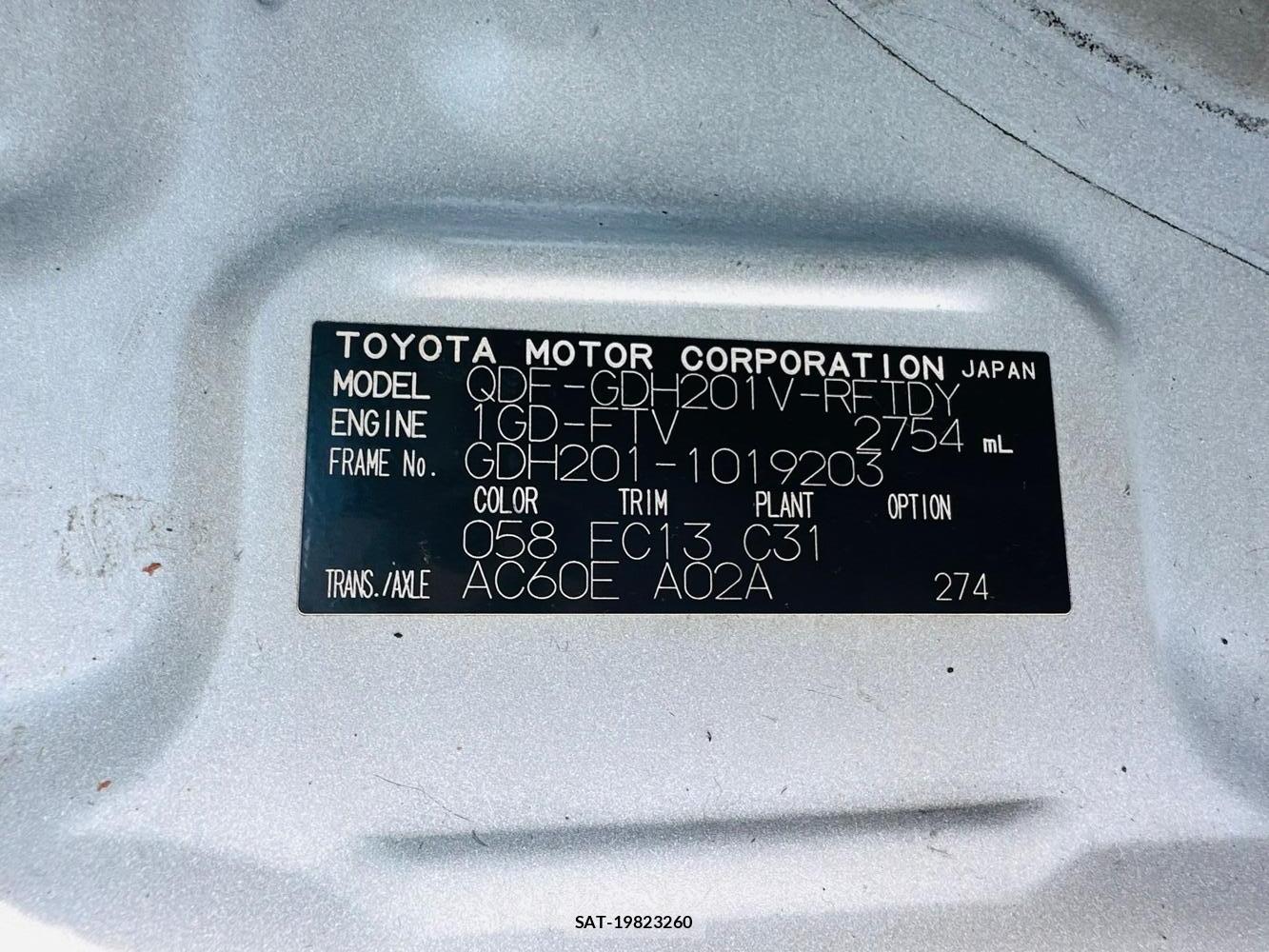 Toyota HIACE VAN 2019 6714470-38